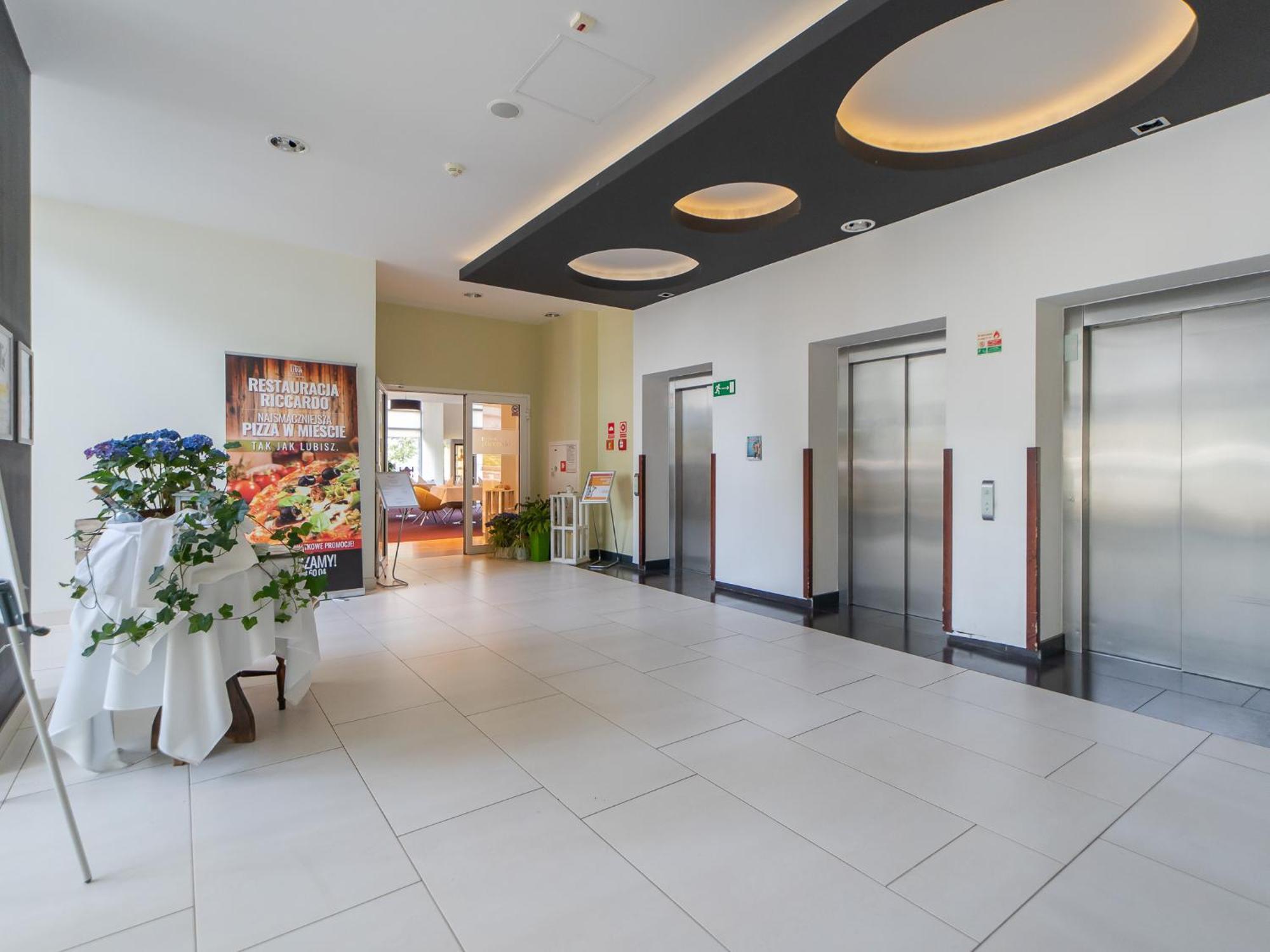 Apartamenty Prywatne W Hotelu Przy Plazy Diva Kołobrzeg Buitenkant foto